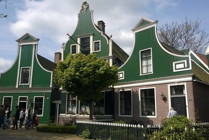 Zaanse Schans 3-Hour Private Tour from central Amsterdam, Airport or Port - Stop 1 in Zaanse Schans: the sweet spot for wandering and context