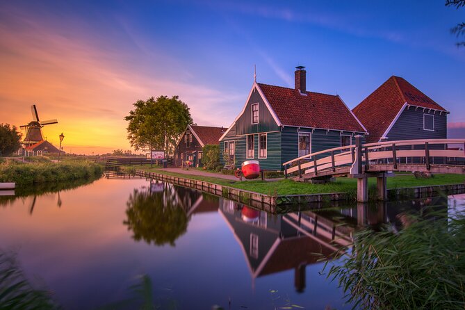Zaanse Schans and Cheese Tasting Guided Tour from Amsterdam - Clogs in Motion at the Kooijman Wooden Shoe Workshop