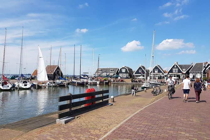 Zaanse Schans and Volendam Private Tour – Clogs, Cheese and More - The private guide effect: why hosts like Mo and Elias show up often