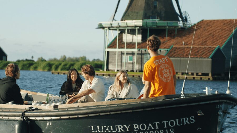 Zaanse Schans: Cruise UNESCO Windmills Village + Live Guide - What the live guides do better than most tours