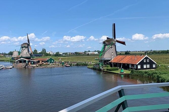 Zaanse Schans Giethoorn Private Tour from Amsterdam Canal Cruise - First Stop: Zaanse Schans Windmills by the River Zaan