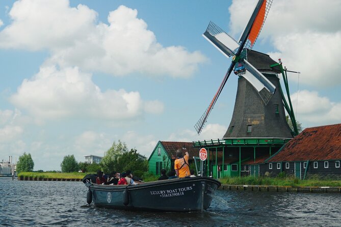 Zaanse Schans Windmill Cruise - UNESCO Windmills With Live Guide - Group size and comfort, up to 12