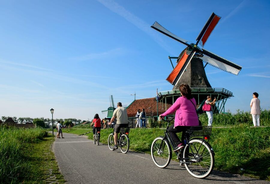 Zaanse Schans: Windmill & Museum Entry Ticket w/ Audio Guide - World of Windmills Museum: learn how the machinery fit daily life
