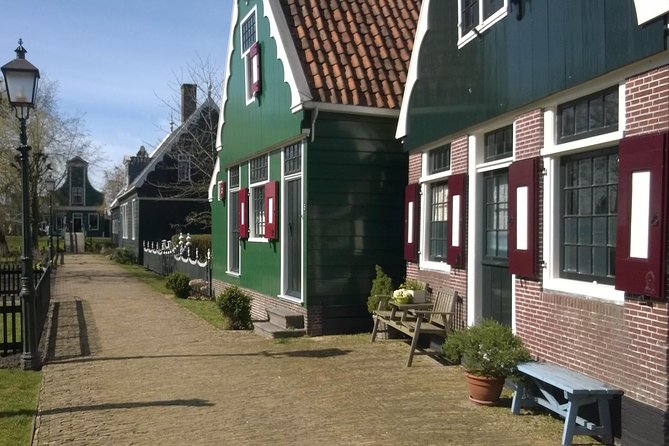 Zaanse Schans Windmills Private Tour from Amsterdam Airport - Stop 4: Molen De Kat, climb for views in a still operating paint mill