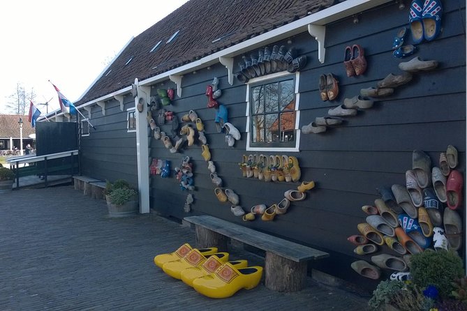 Zaanse Schans Windmills Private Tour from Amsterdam Airport - Stop 1: Zaanse Schans, where the crafts and mills are the main event